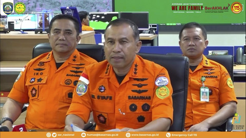 13 Personel Basarnas Spesialis Underwater Dikerahkan untuk Cari Korban KMP Tunu
