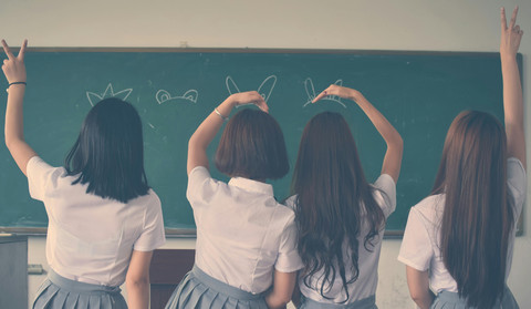 Lucky Girl Syndrome: Tren Viral yang Katanya Bikin Hidup Lebih Hoki
