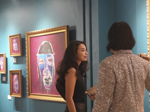 Mengunjungi Pameran Tunggal Seniman Visual Alipjon “PAWN STRIP”