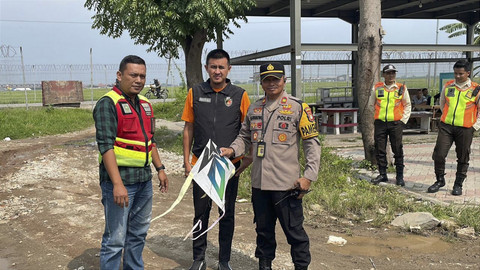 Polisi Patroli di Sekitar Bandara Soetta, Tegur Masyarakat yang Main Layangan