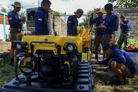 Foto: Pencarian KMP Tunu Pratama Jaya Menggunakan Robot Bawah Laut