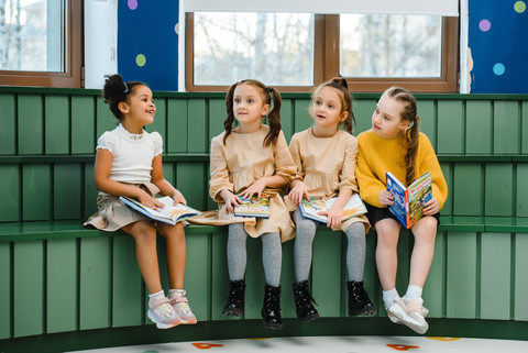 2 Cerita Liburan Sekolah di Rumah Singkat Bahasa Inggris dan Artinya