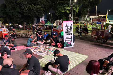 Kisah Perpustakaan Jalanan di Taman Literasi: Kumpulkan Buku untuk Dibaca Gratis