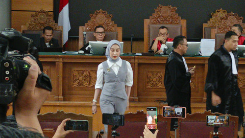 Jadi Saksi, Reza Gladys Ngaku Sering Disebut Kurus-Dempul oleh Nikita Mirzani