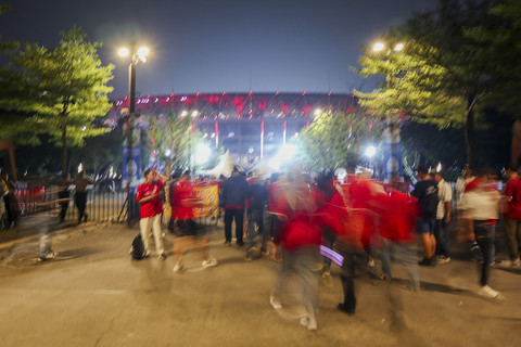 Foto: Suasana di Sekitar GBK saat Indonesia vs Thailand