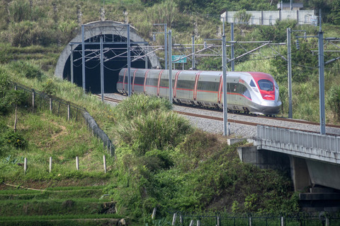 WIKA Tanggung Kerugian Proyek Kereta Cepat Jakarta-Bandung Setiap 3 Bulan