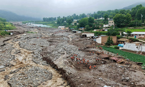Banjir dan Tanah Longsor Terjang Gansu, China: 13 Orang Tewas, 30 Lainnya Hilang