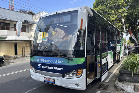 Soal Peluang Rute Bus Listrik Sumber Alam Jakarta-Yogya