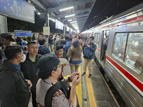 Sempat Berhenti 30 Menit Imbas Gempa Bekasi, KRL Arah Bogor Jalan Lagi