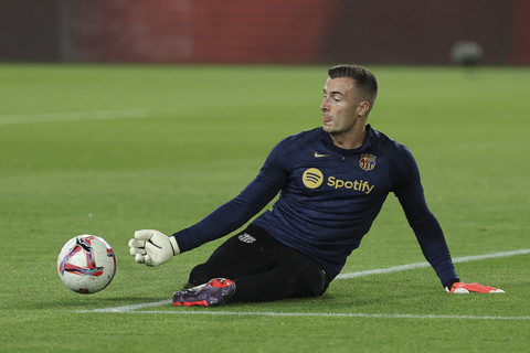 Rumor Transfer: Como Minat Datangkan Inaki Pena dari Barcelona
