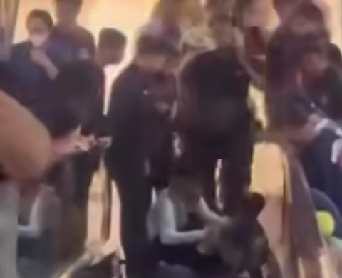 Tangan Bocah di Palembang Terjepit di Travelator PS Mal