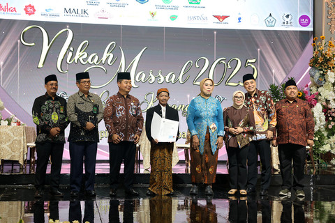 Ikut Nikah Massal, Ini Kisah Pasutri di Surabaya 40 Tahun Tak Miliki Buku Nikah