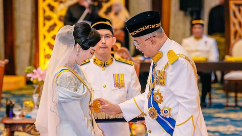 Fan Bingbing Resmi Sandang Gelar ‘Datuk’ dari Negara Bagian Melaka, Malaysia