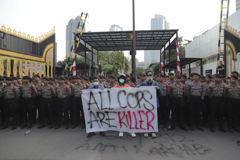 Foto: Gelombang Protes di Jakarta, Bandung, Surabaya, dan Solo