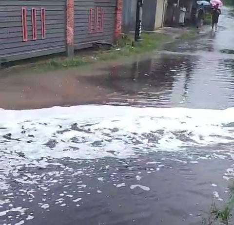 Banjir Air dari TPA Bakung Bandar Lampung, Warga: Sudah Tidak Layak
