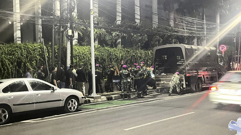 Marinir Jaga NasDem Tower di Gondangdia usai Ada Massa Bakar Ban