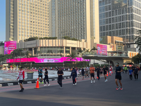 CFD Jakarta Hari Ini Tetap Digelar, Warga Padati Bundaran HI