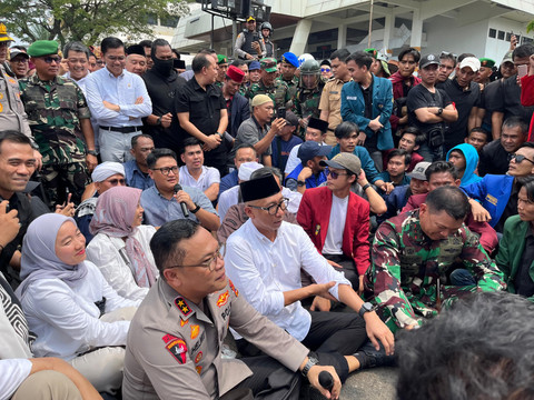 Temui Massa Aksi, Gubernur Mirza Apresiasi Lampung Berbeda dari Daerah Lain