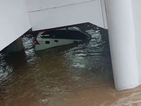 Hujan Deras Rendam Kantor Pemkab dan Dua Kelurahan di Pesisir Barat, Lampung