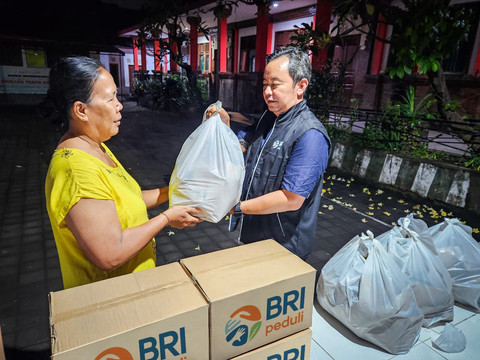 BRI Peduli Gerak Cepat Salurkan Bantuan untuk Korban Banjir Bali dan NTT