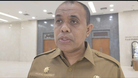 Viral Orang Tua Sujud di Kantor Gubsu karena Biaya