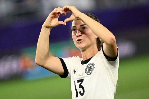 Timnas Wanita Jerman Incar Kebangkitan di Piala Dunia Wanita 2027 - Infolitik