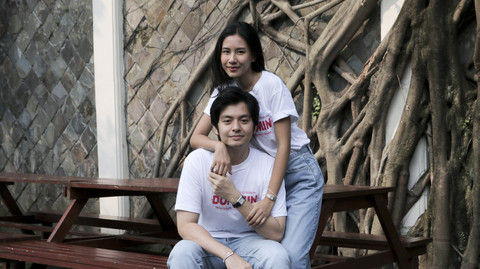 Rayakan Satu Tahun Pernikahan, Angga Yunanda Umumkan Shenina Cinnamon Hamil