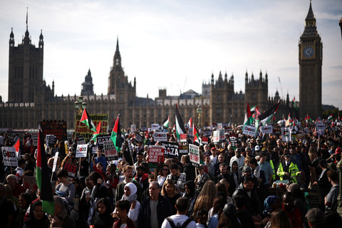 Polisi Tangkap 212 Demonstran Pendukung Palestina di London