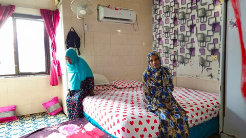 Ibu Sudan di Tanah Pengungsian