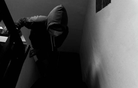 WNA Asal Ceko Jadi Korban Pencurian di Sangihe, Pelaku Kini Ditangkap Polisi