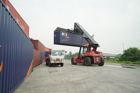 Layanan Peti Kemas Meningkat, KAI Logistik Tambah Kapasitas Container Yard
