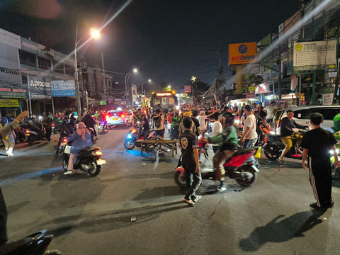 Jalan Ciledug Raya Macet Imbas Kebakaran Bengkel