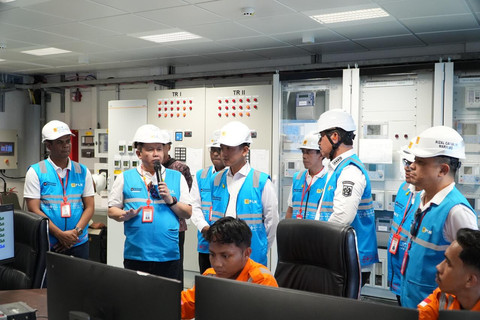 Cek Listrik di Ambon, Gibran Minta Daerah 3T Bisa Nikmati Listrik 24 Jam