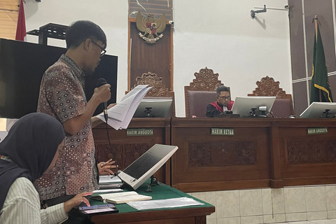 Sidang Perdana Praperadilan, Delpedro Minta Dibebaskan-Status Tersangka Gugur
