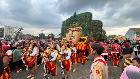 Ribuan Peserta Meriahkan Karnaval Budaya Pringsewu Cultural Festival 2025