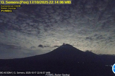 Gunung Semeru Erupsi, Tinggi Kolom Abu Capai 300 Meter