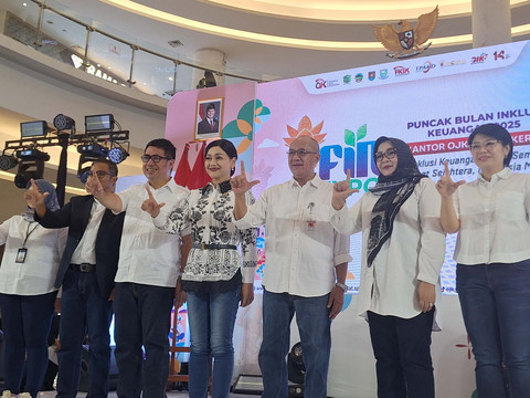 OJK Minta Pengusaha Permudah Akses Pembiayaan Agar Publik Tak Terjebak Rentenir