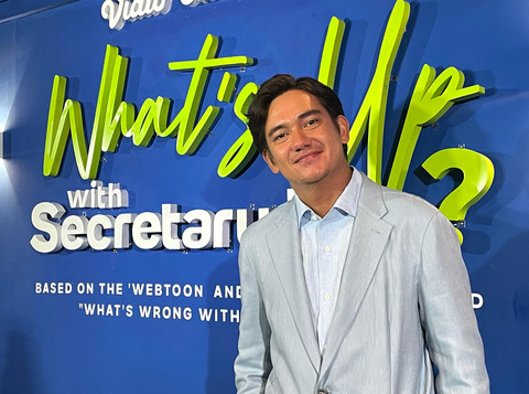 Beban Adipati Dolken Main di Film Adaptasi "What’s Up with Secretary Kim?"