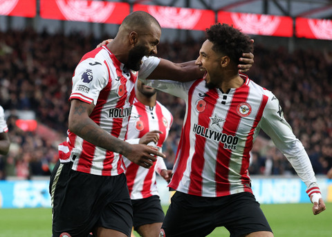 Foto: Brace Igor Thiago Bawa Brentford Menang Lawan Newcastle