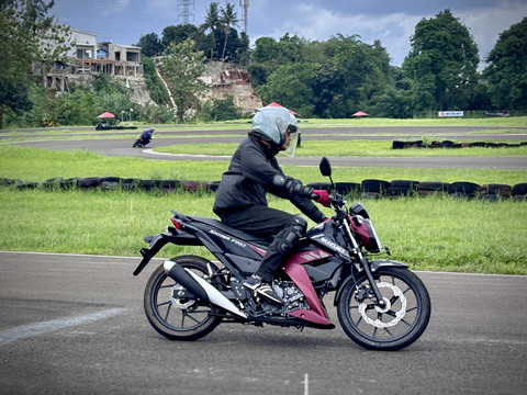Perdana Mencoba Suzuki Satria Pro: Pindah Gigi Effortless-Cocok Buat Harian