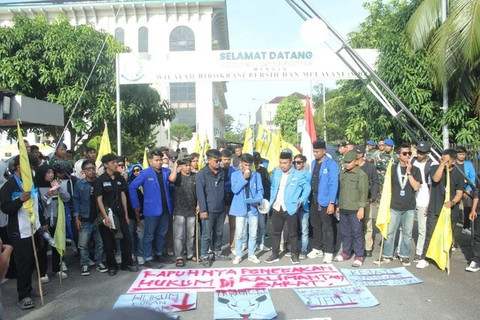 Kalbar Sepekan: Mahasiswa Desak Kejati Usut Korupsi; Kakek Kirim 21 Gram Sabu