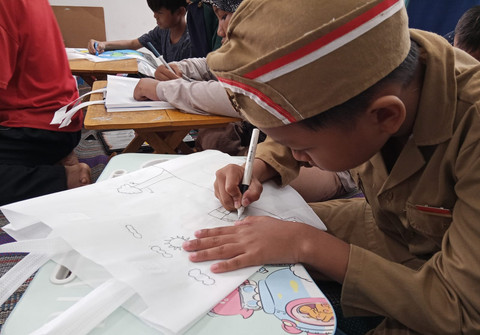 Arti Pahlawan Bagi Anak-anak di Surabaya: Berbuat Baik pada Lingkungan