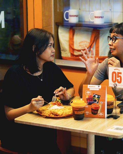 Menikmati Kopi Instan dengan Cara Baru: Kopi Gadjah Mangga Hadir di Warkopolim