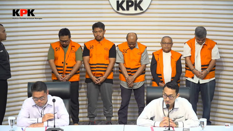 KPK Jerat 5 Tersangka Suap Proyek Dana PEN, Setor Rp 4 M ke Eks Bupati Situbondo