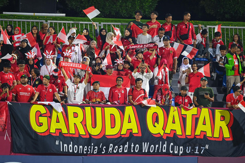Foto: Suporter Indonesia Setia Dukung Timnas U-17 saat Lawan Honduras