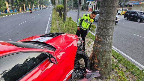 Ford Mustang di Pekanbaru Tabrak Pohon: Baru Beli 2 Bulan, Lagi Dites Kecepatan