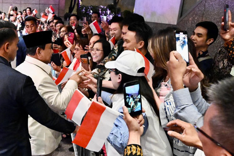 Momen Diaspora Indonesia Sambut Prabowo dengan Indonesia Raya di Sydney