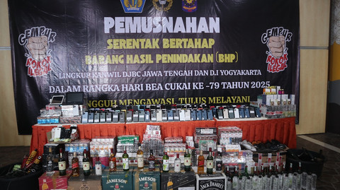 Bea Cukai Jogja Musnahkan 181 iPhone-1,1 Juta Rokok Ilegal Senilai Rp2,5 M