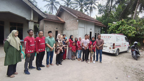 Mantan Kapolda Lampung Bantu Mobil Operasional untuk Relawan Kemanusiaan