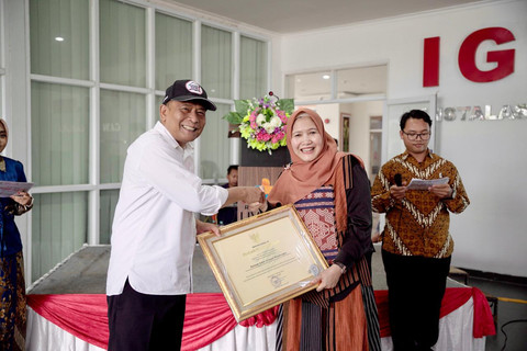 Kemensos Gelar Operasi Katarak Gratis di Jawa Barat